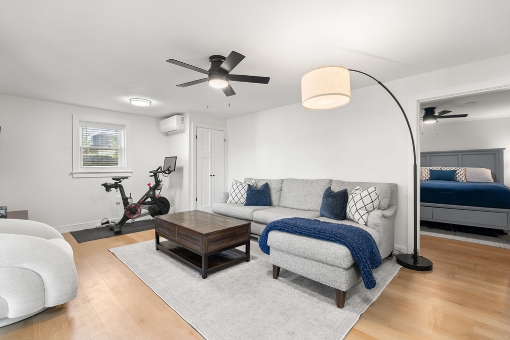 72 Downey St