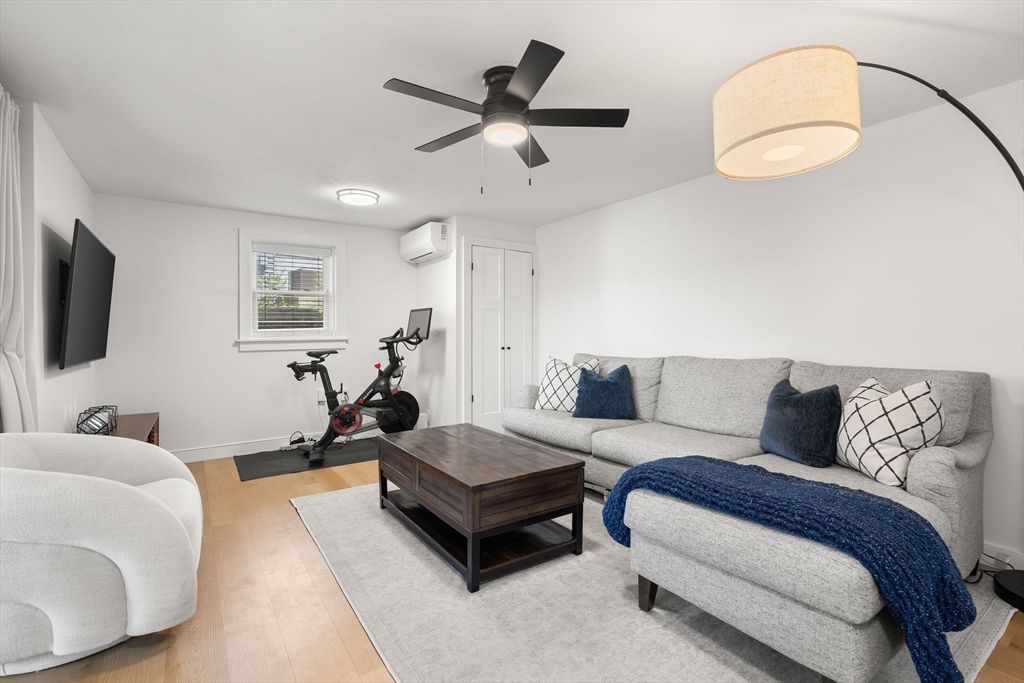72 Downey St