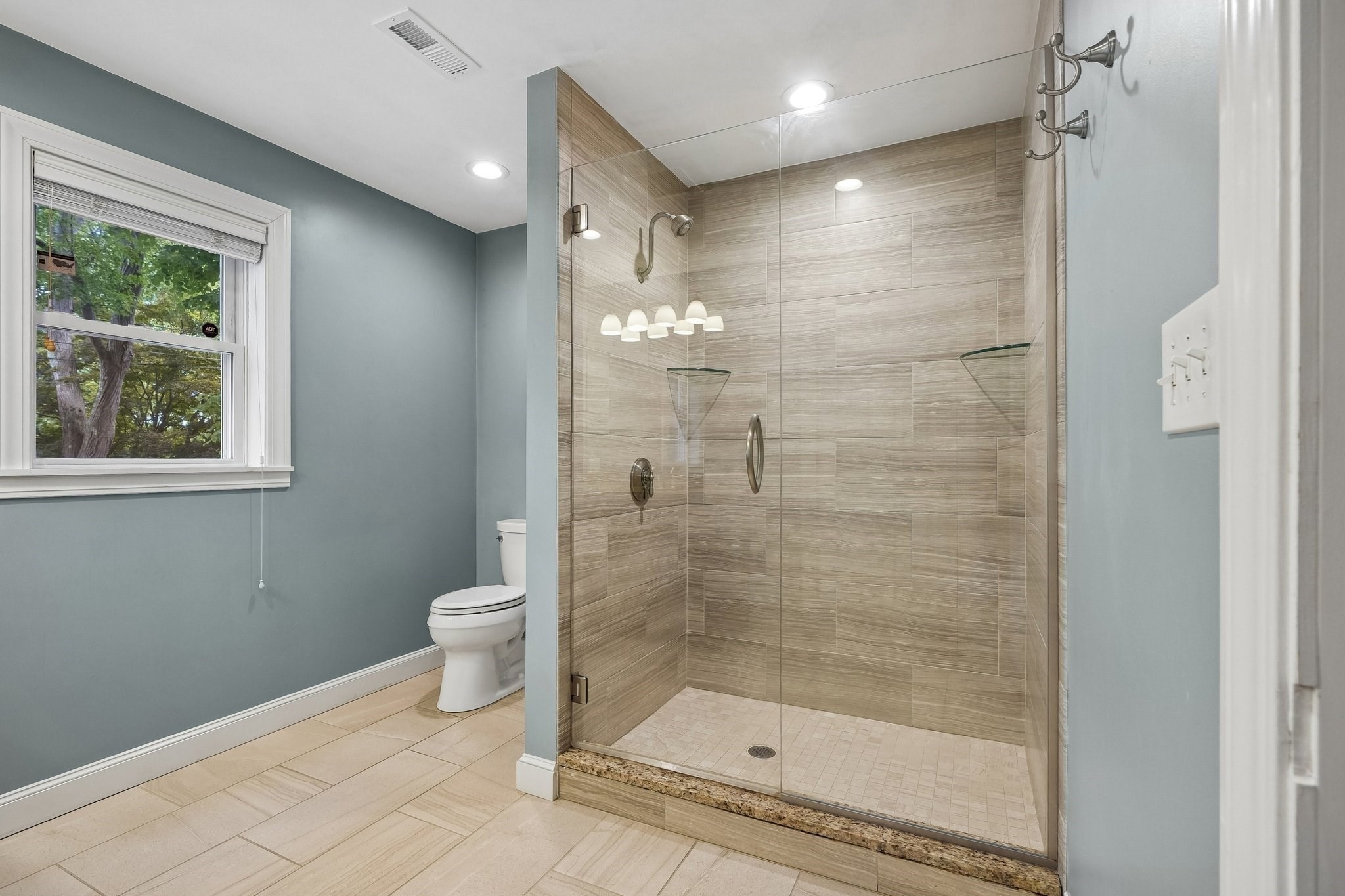 45 Adanac Rd
