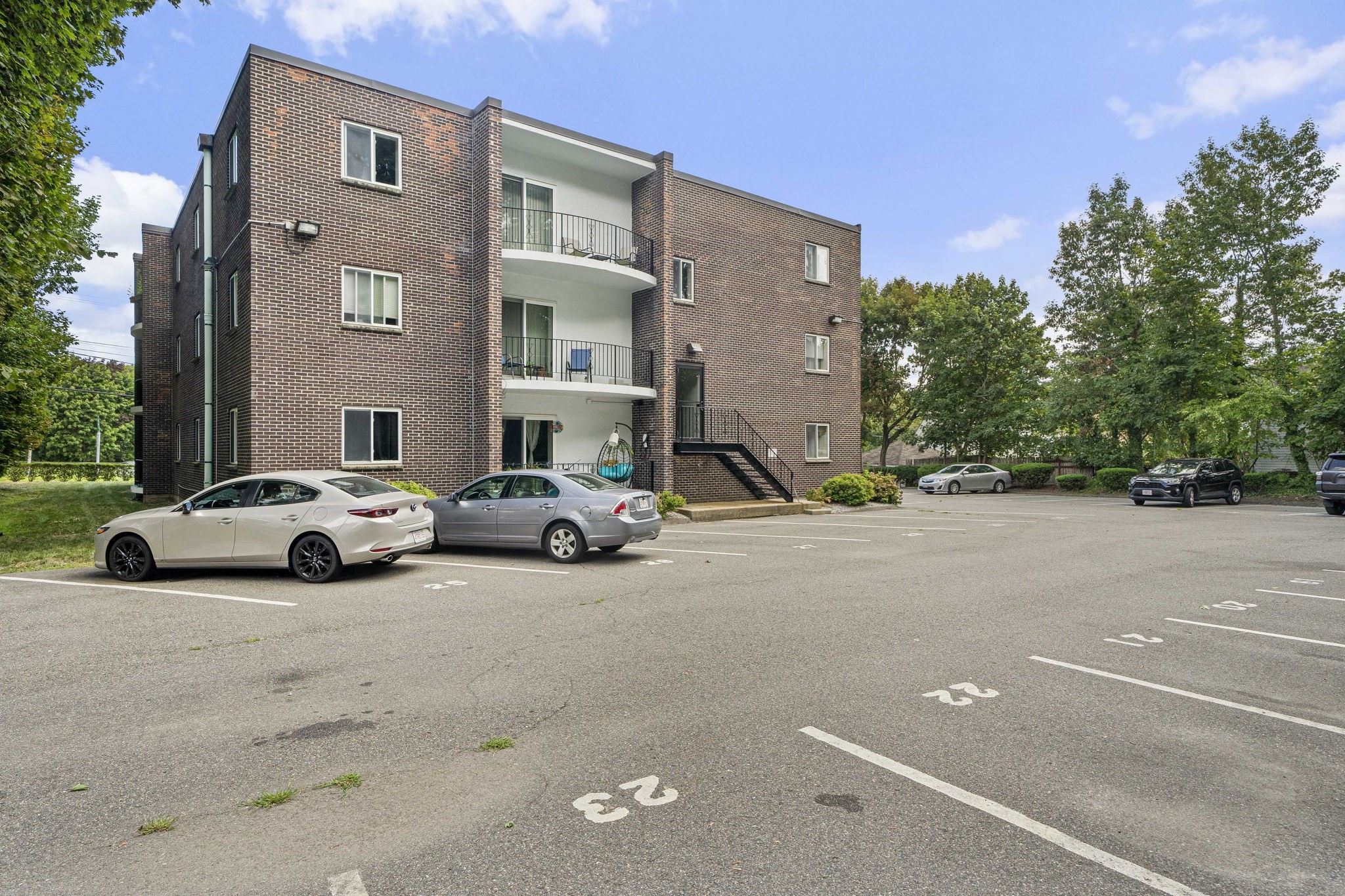 459 Willard Street # 202