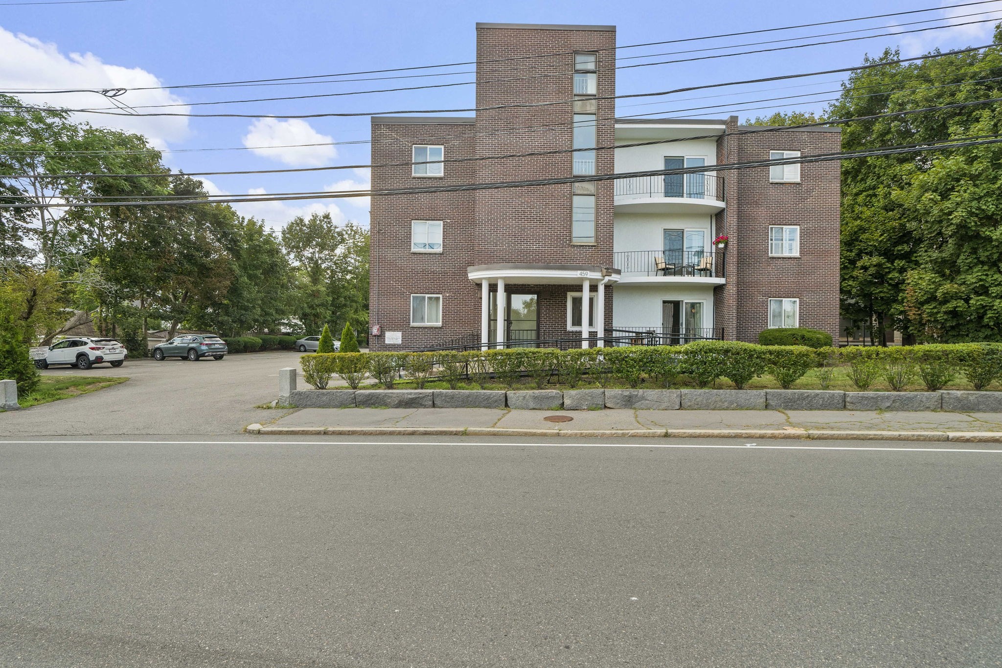459 Willard Street # 202