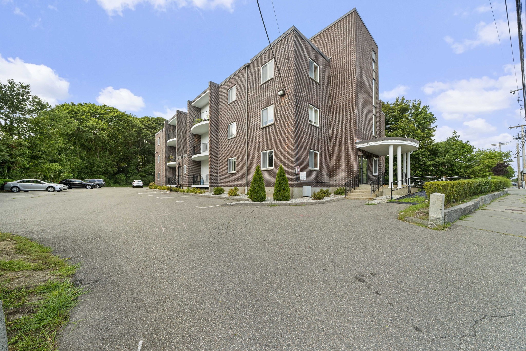 459 Willard Street # 202