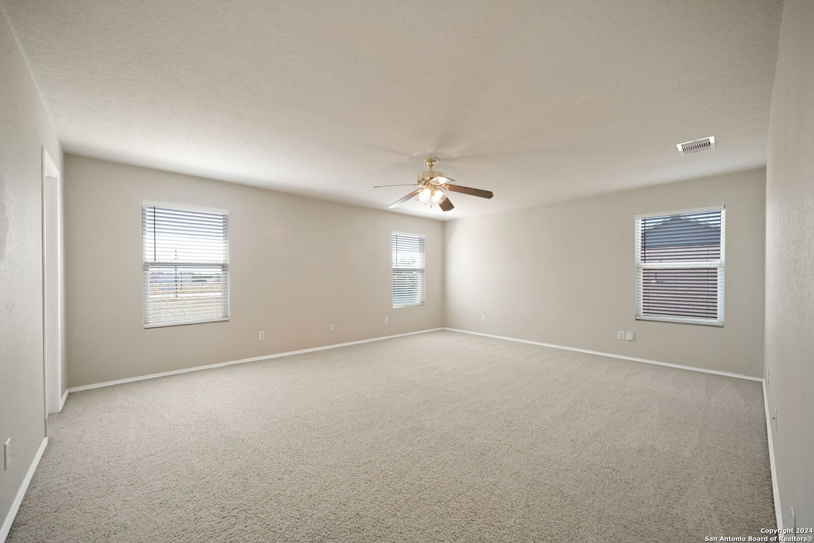 4814 HIGHLAND FARM