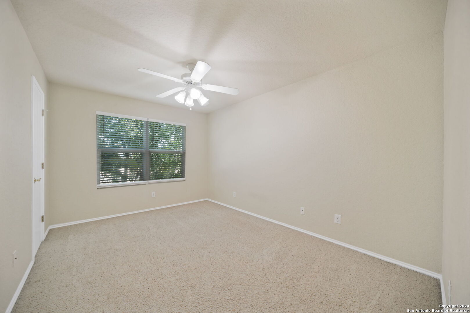 4814 HIGHLAND FARM