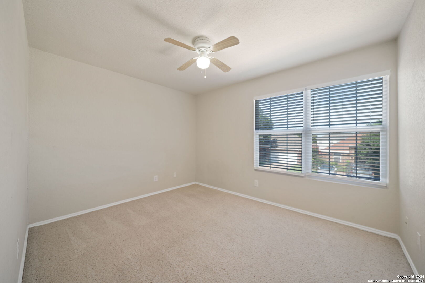 4814 HIGHLAND FARM