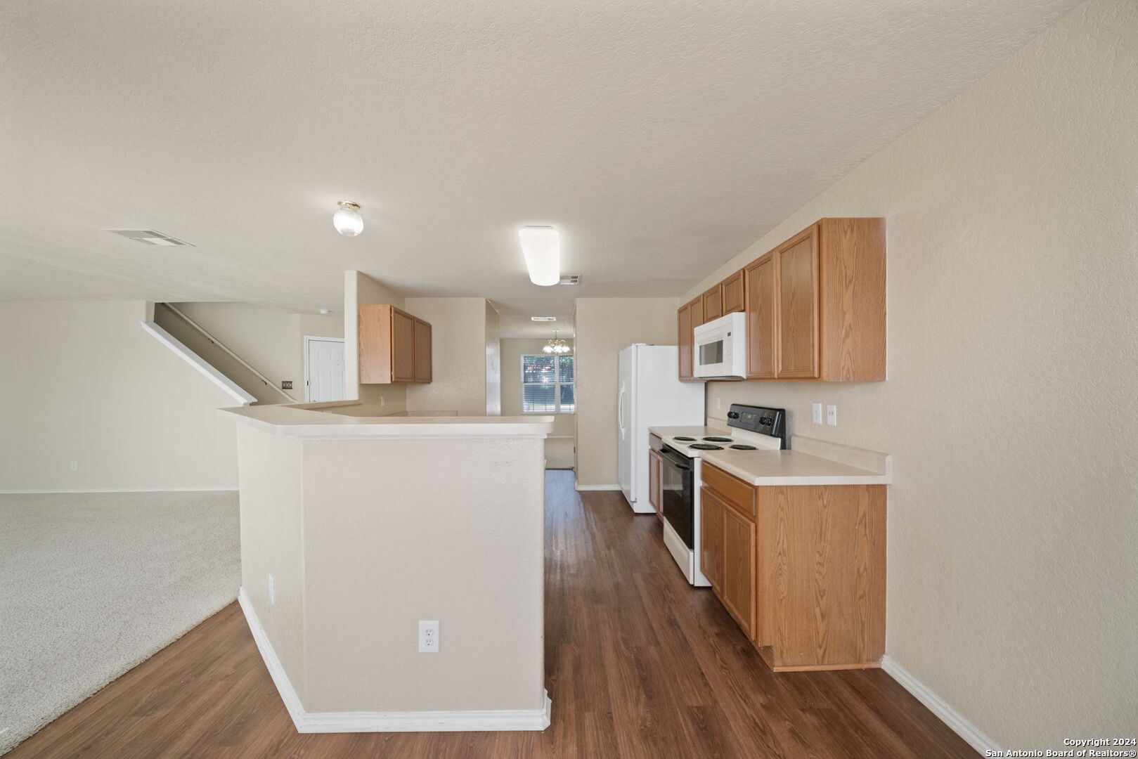 4814 HIGHLAND FARM