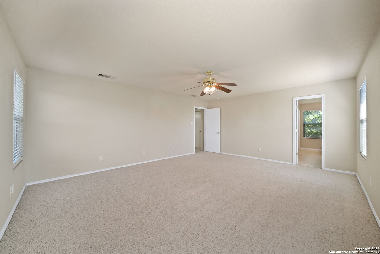 4814 HIGHLAND FARM