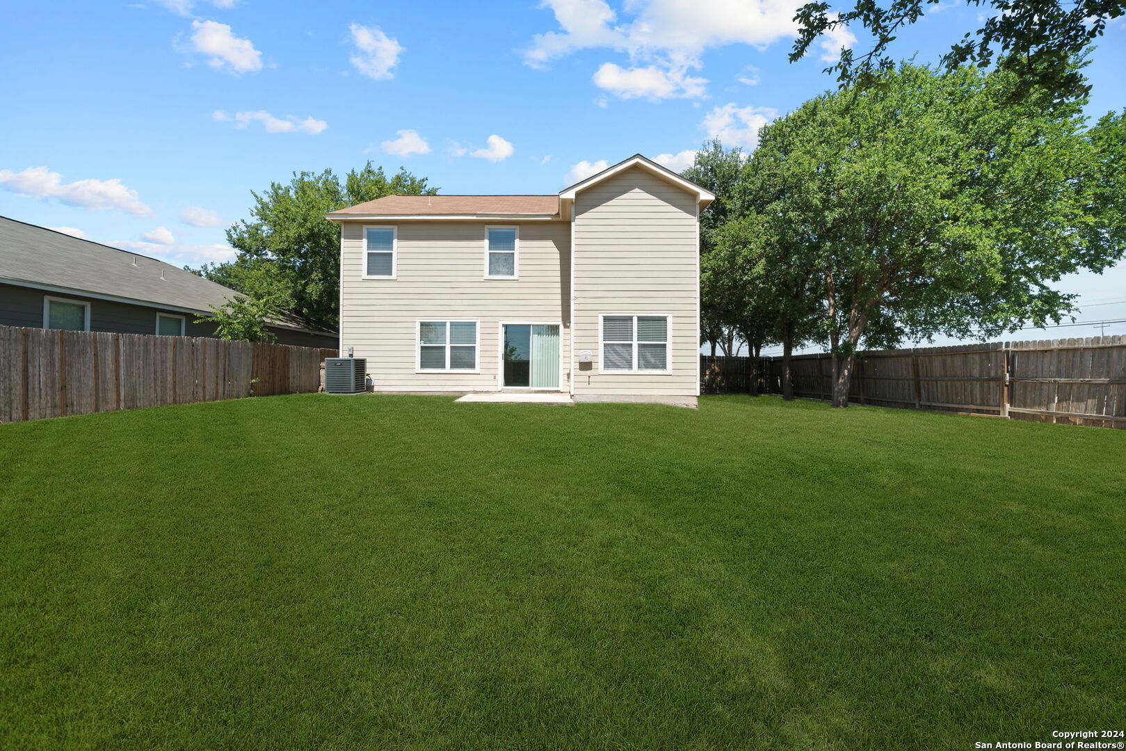 4814 HIGHLAND FARM