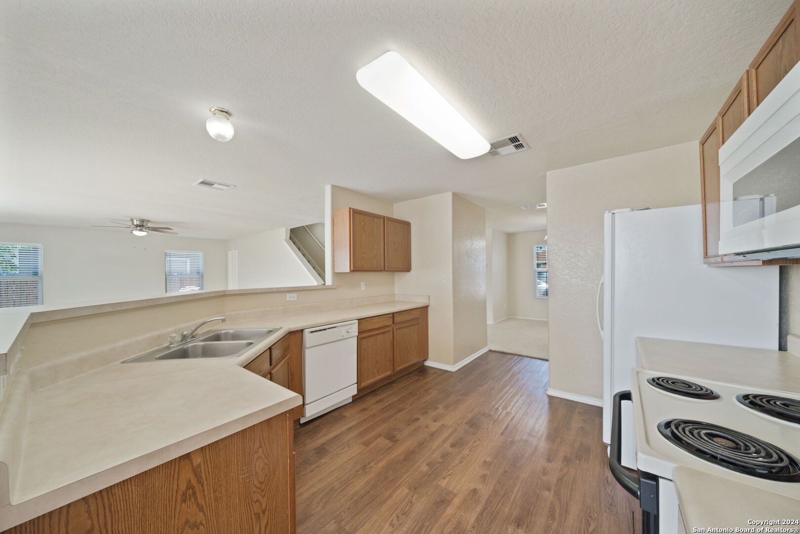 4814 HIGHLAND FARM
