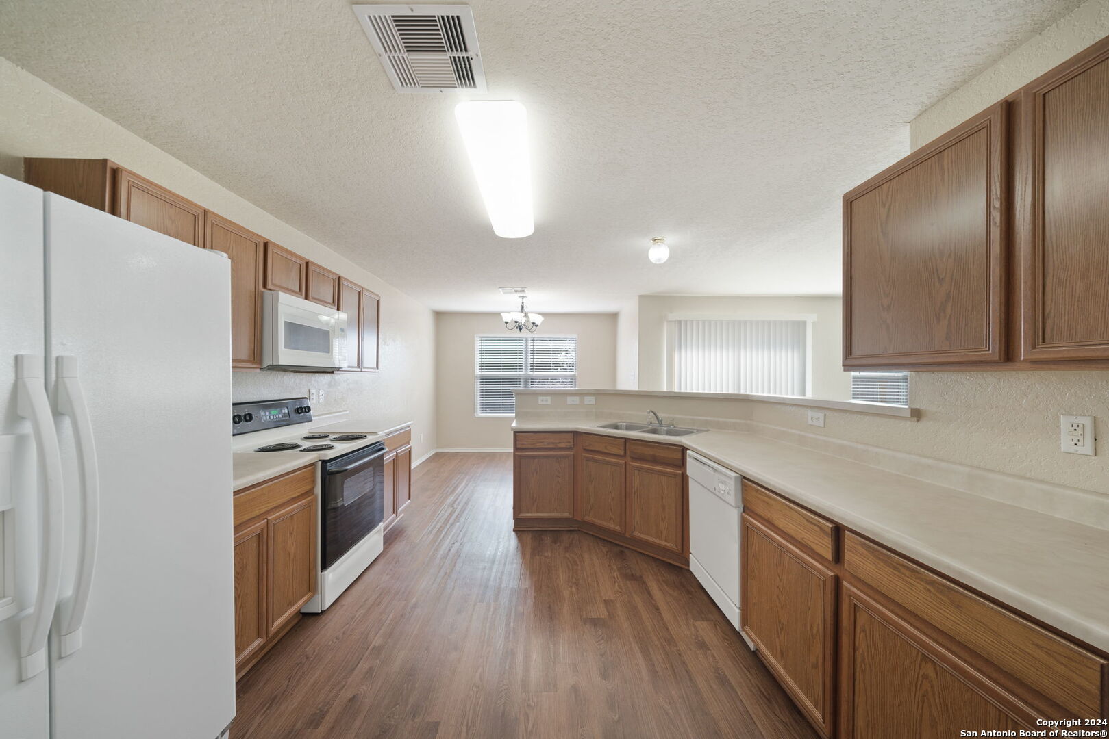4814 HIGHLAND FARM