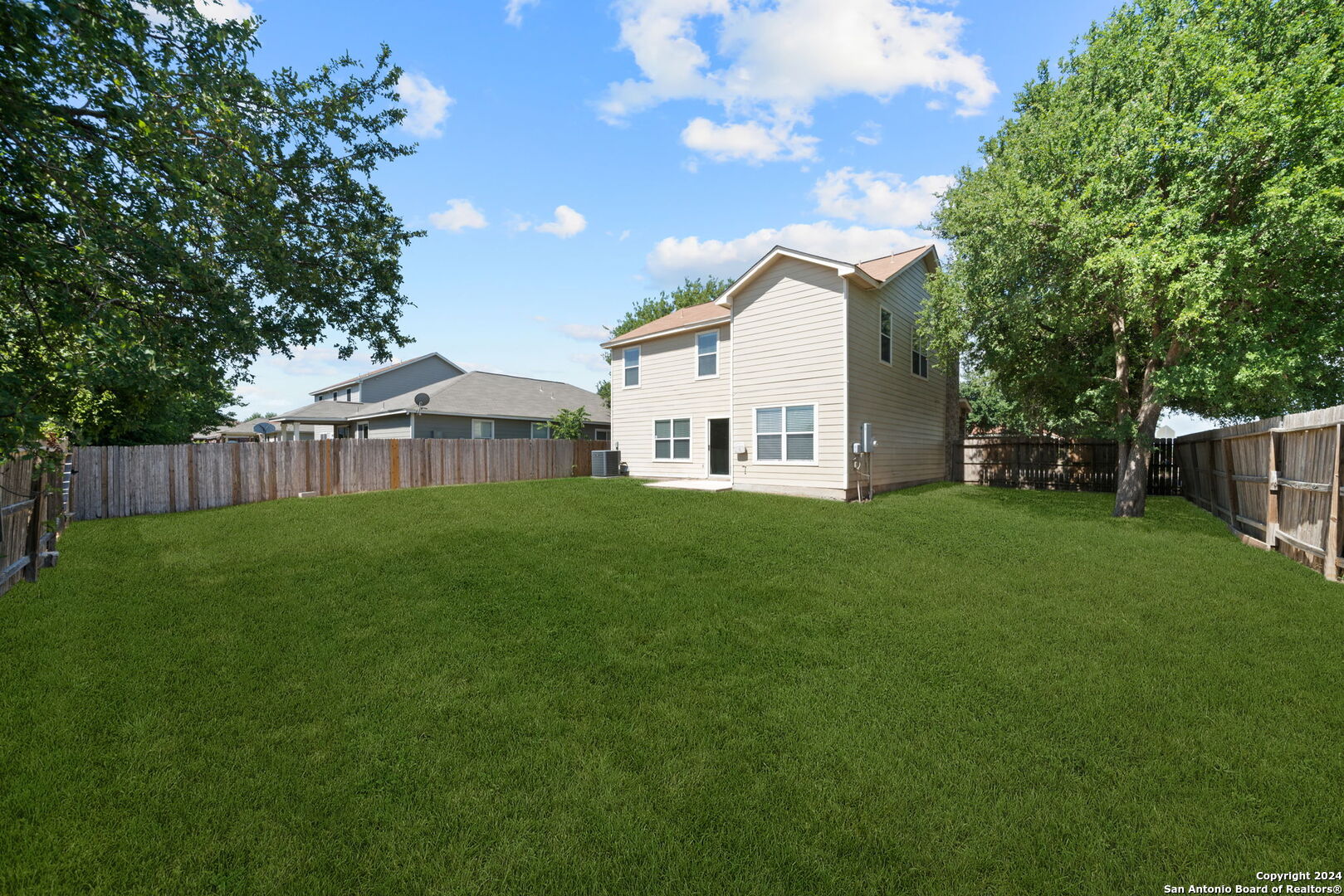 4814 HIGHLAND FARM