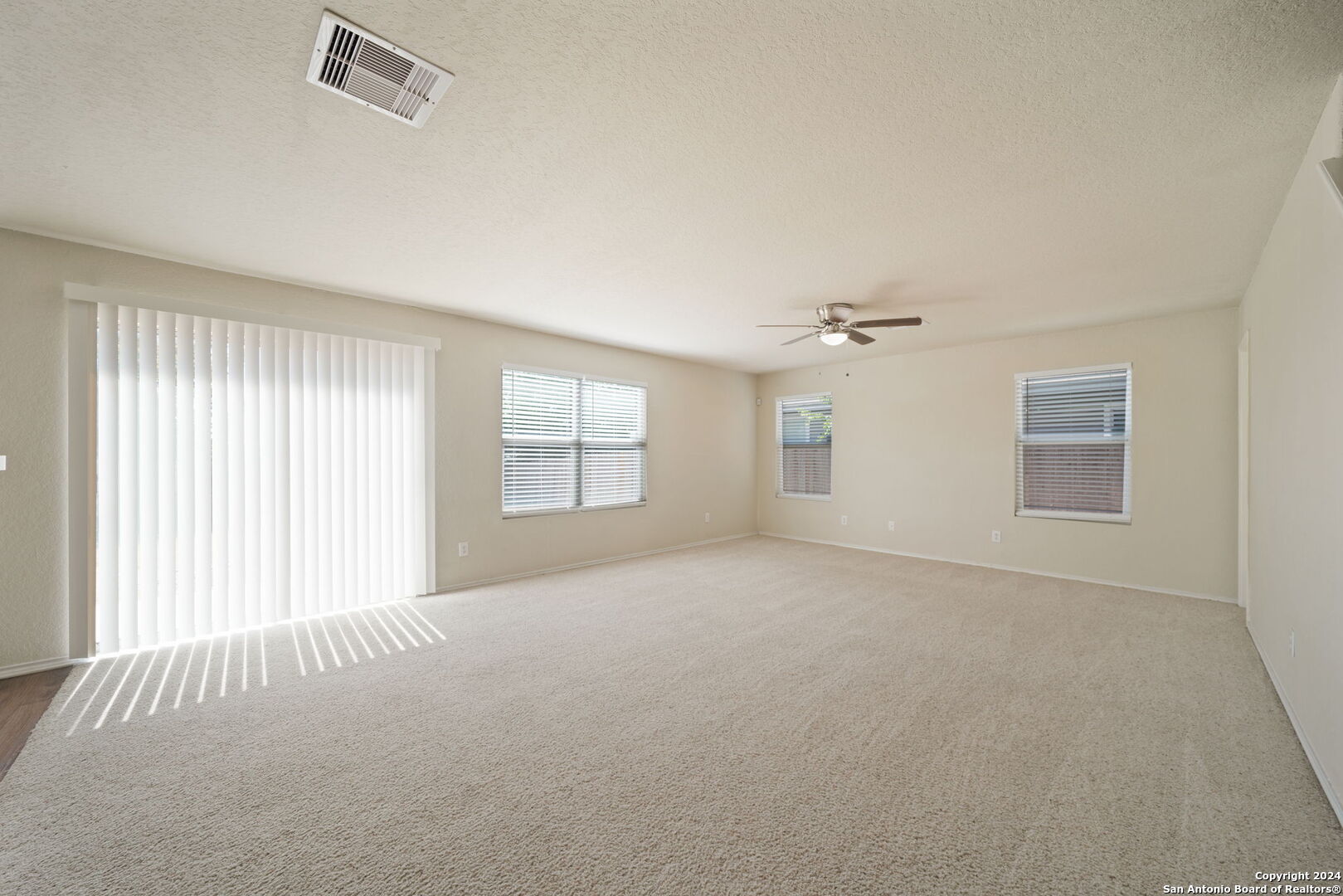 4814 HIGHLAND FARM