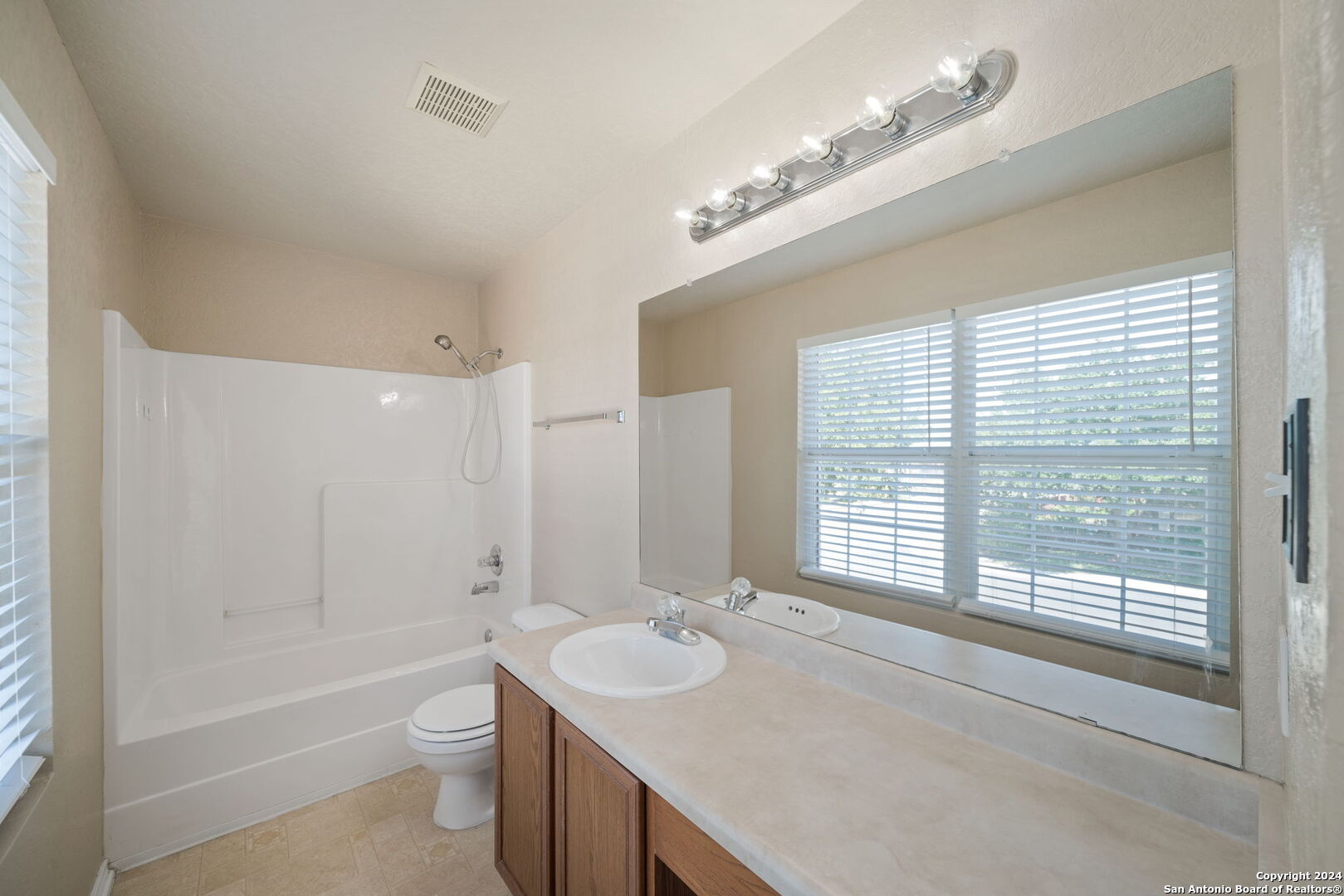 4814 HIGHLAND FARM