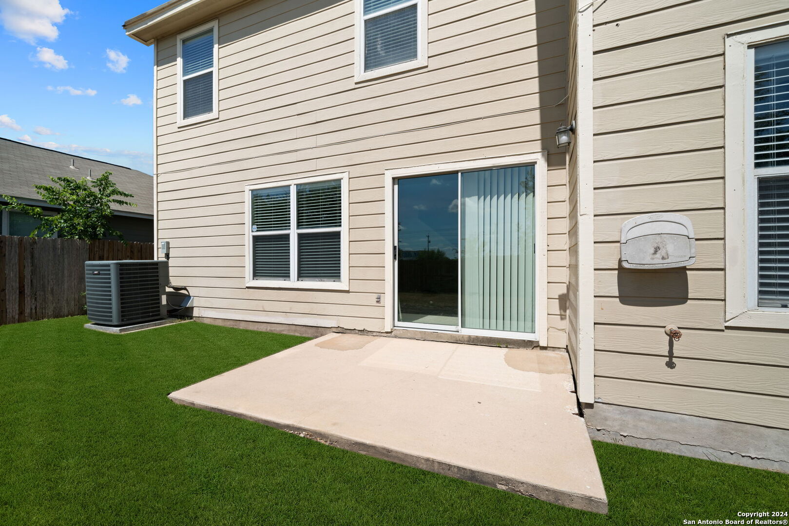 4814 HIGHLAND FARM