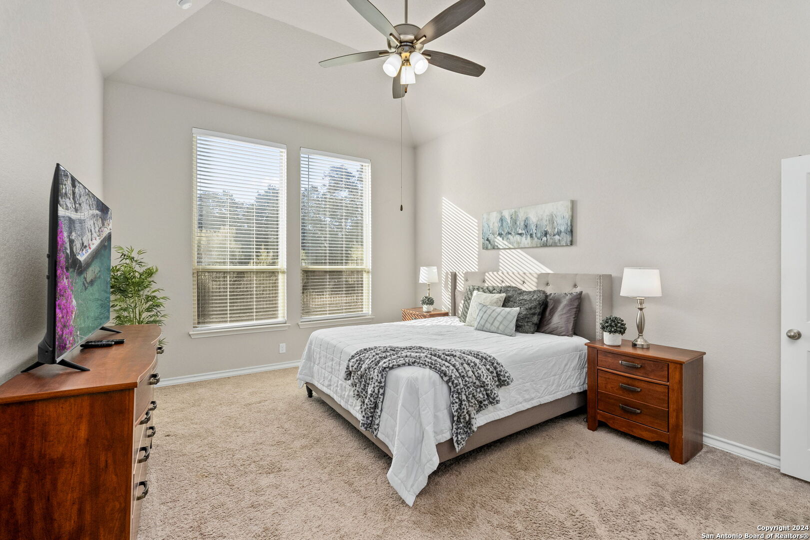 1394 RIGBY PARK