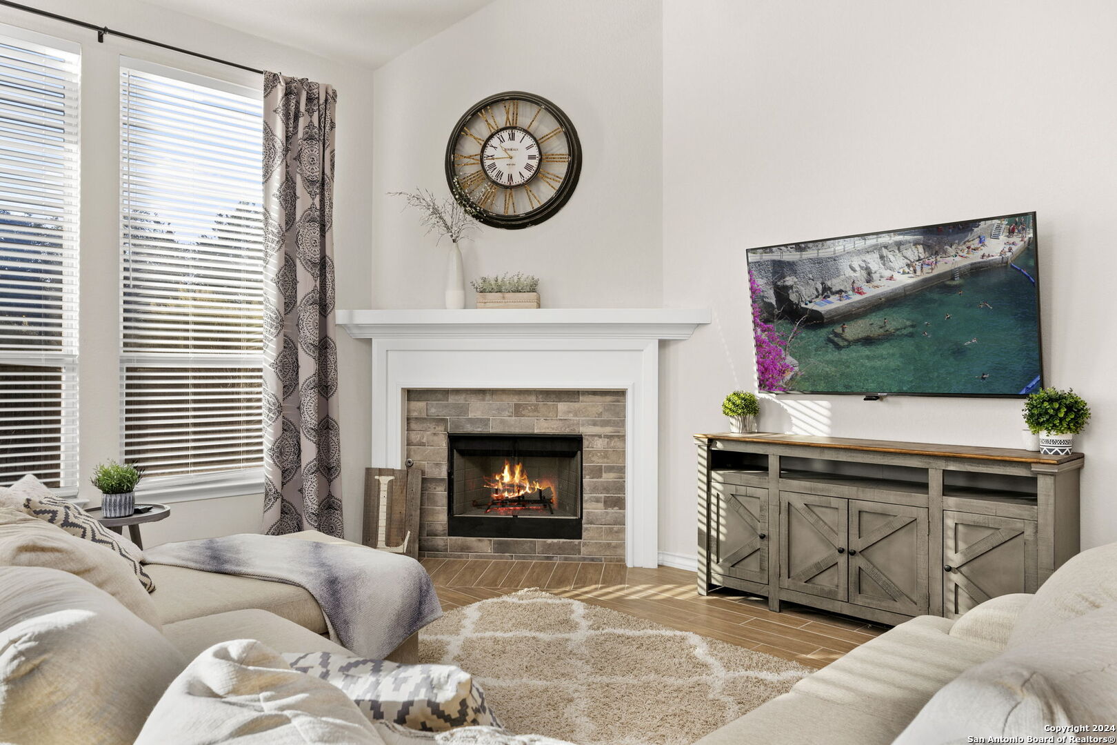 1394 RIGBY PARK
