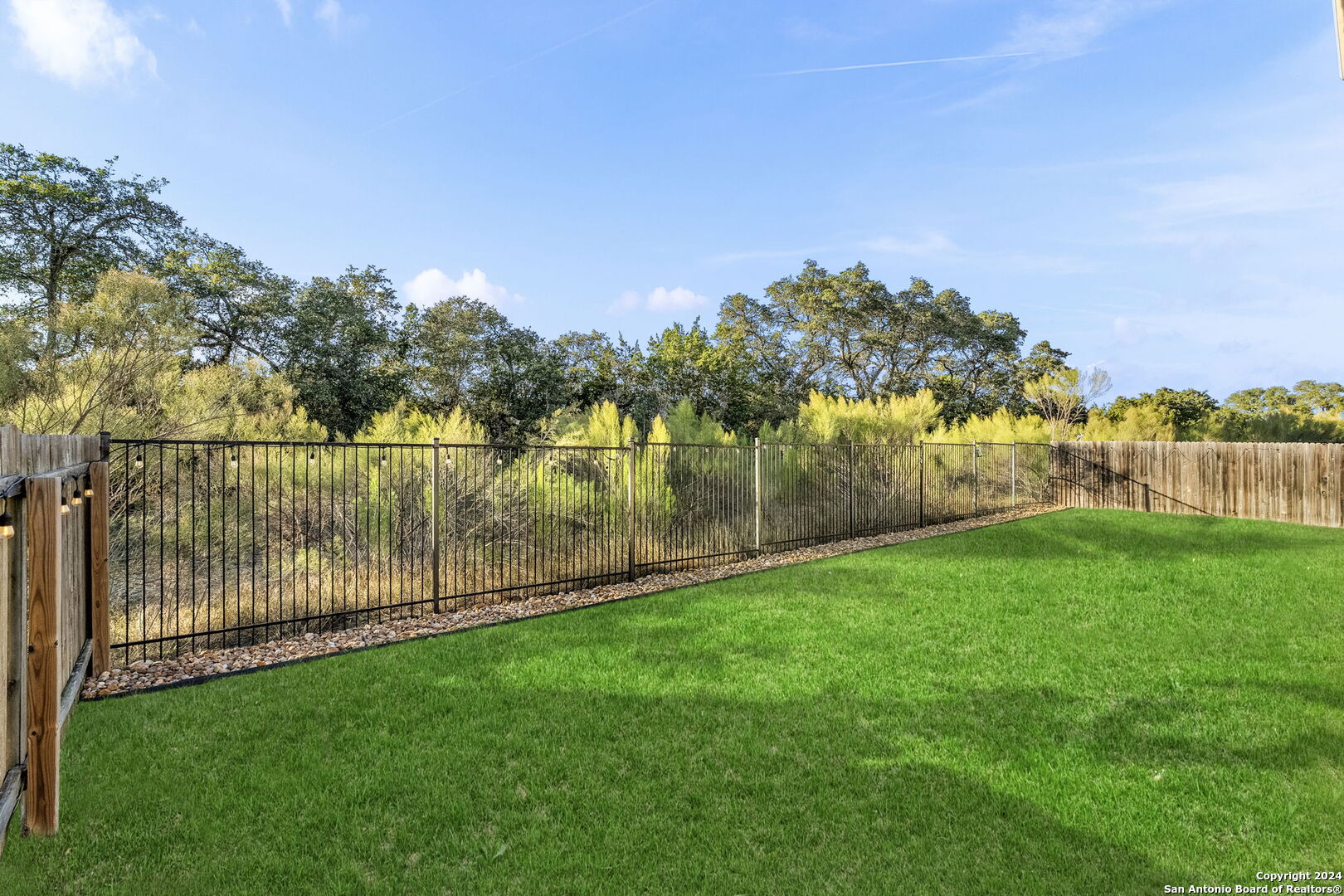1394 RIGBY PARK