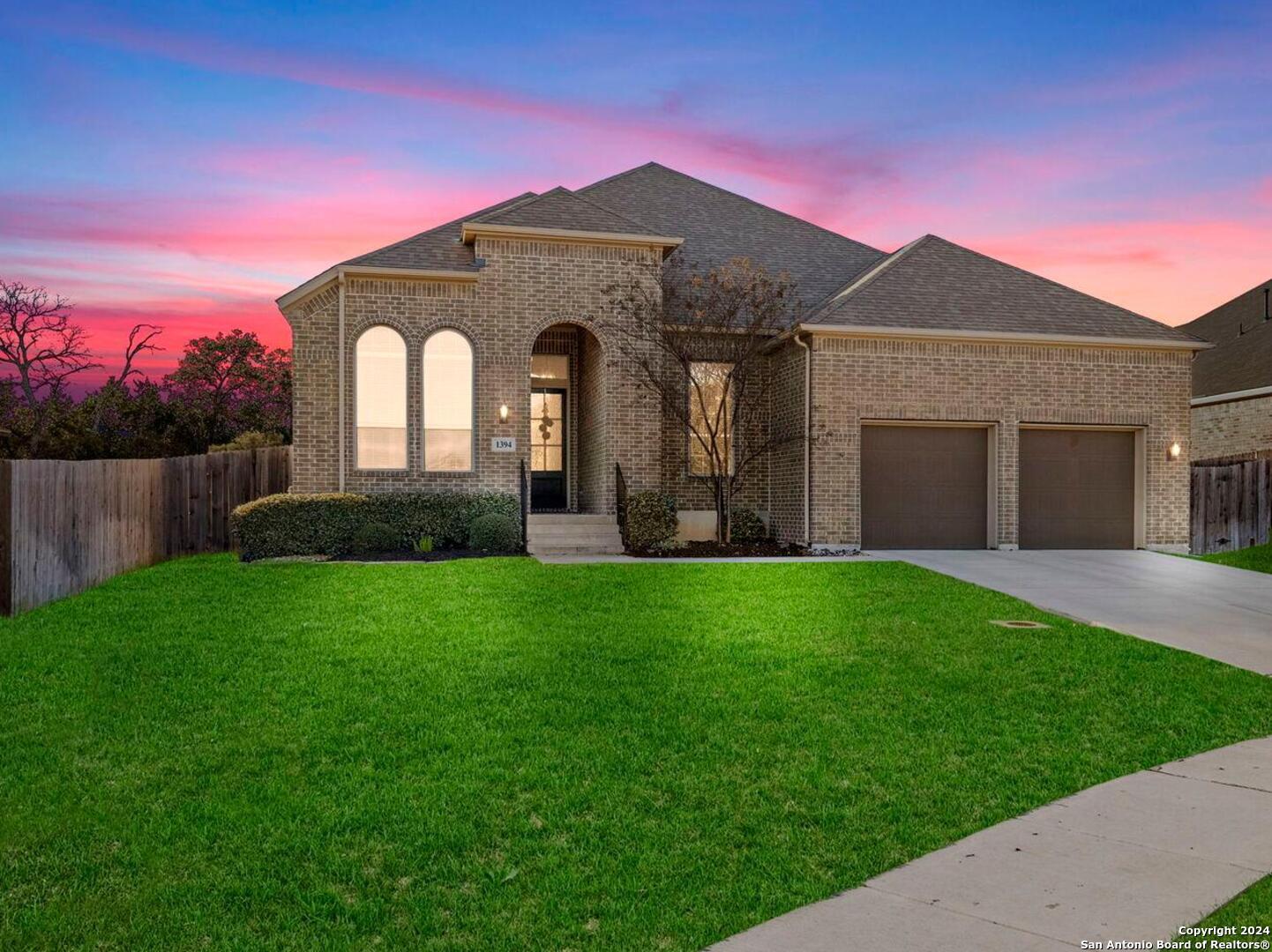 1394 RIGBY PARK