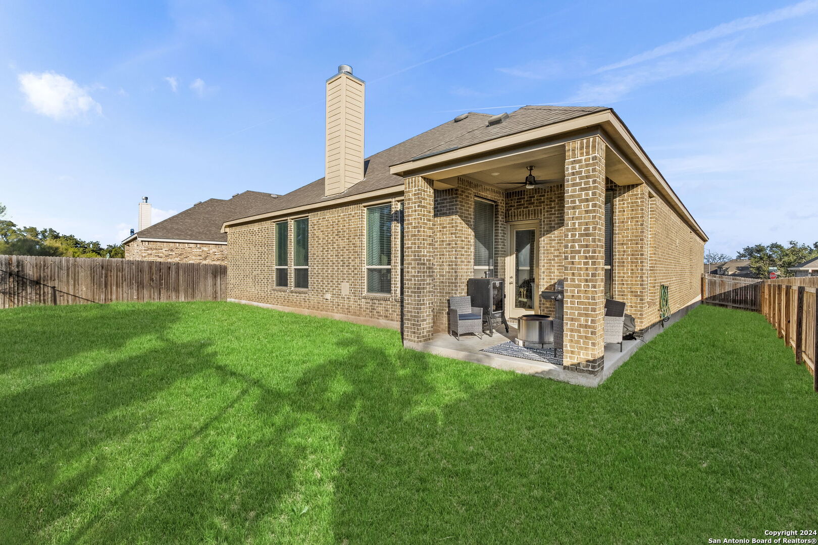 1394 RIGBY PARK