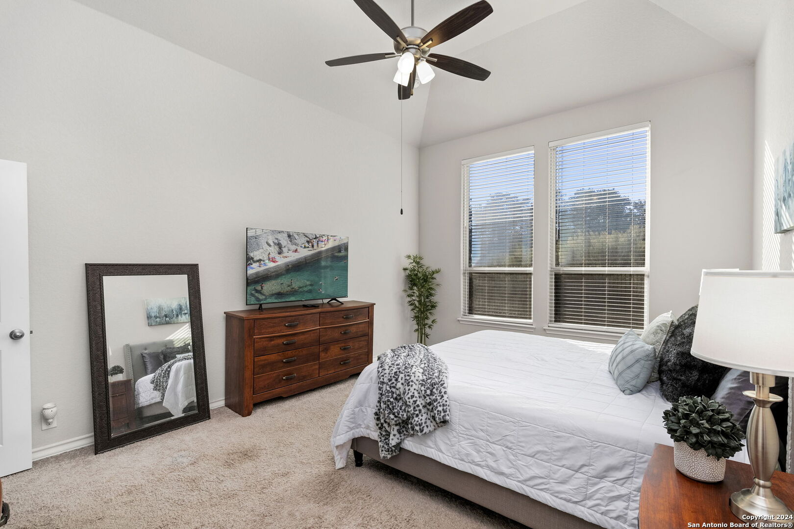 1394 RIGBY PARK