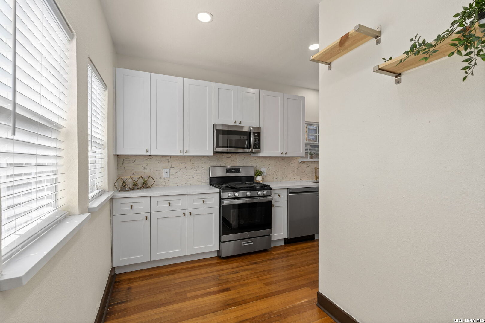 1526 Schley