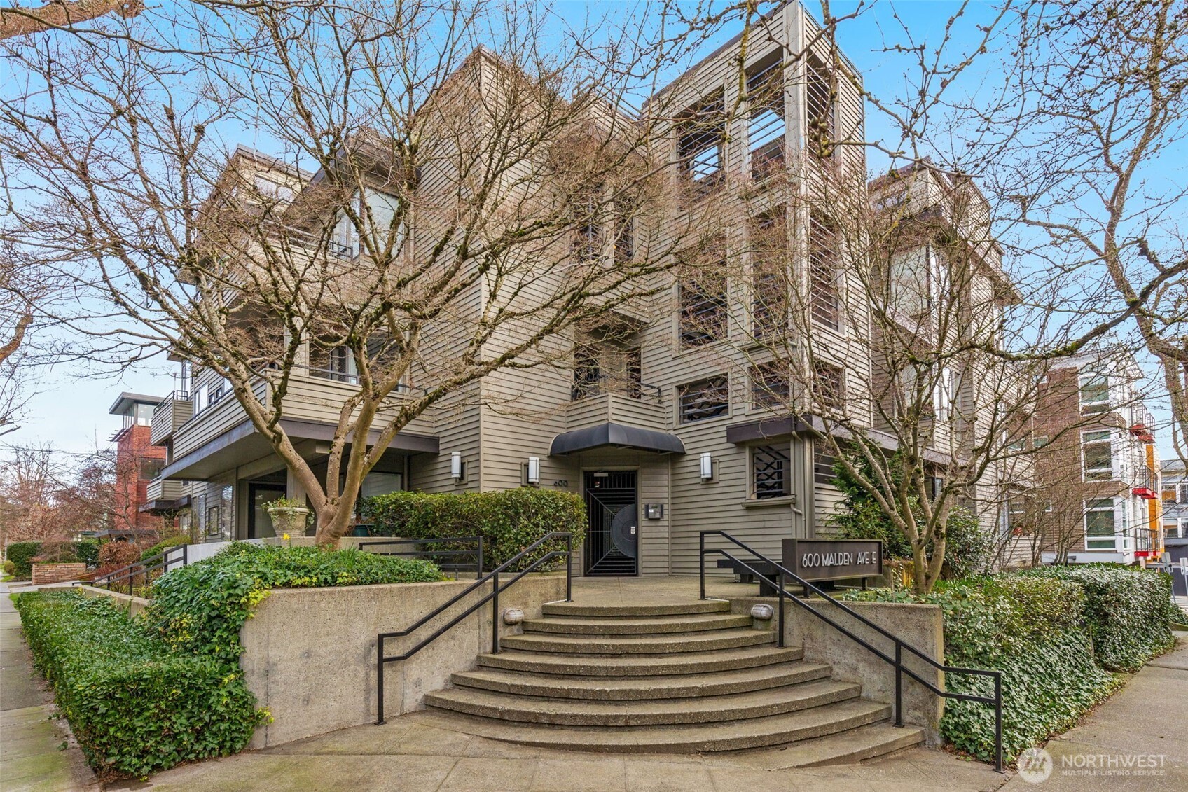 600 Malden Avenue E Unit: 304