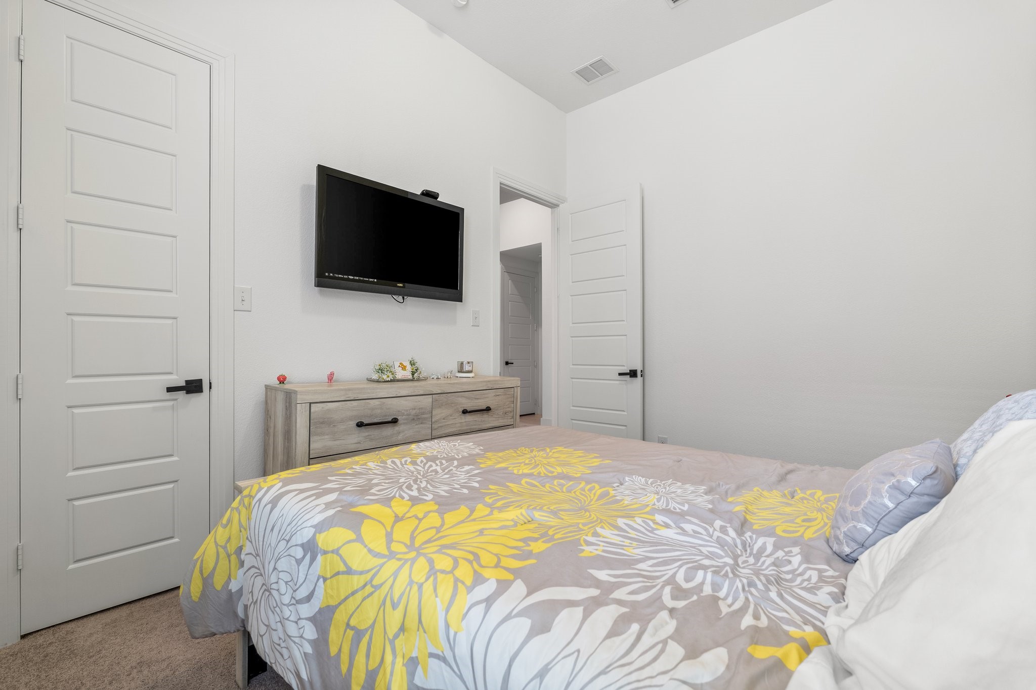 1618 Snowdrop Drive