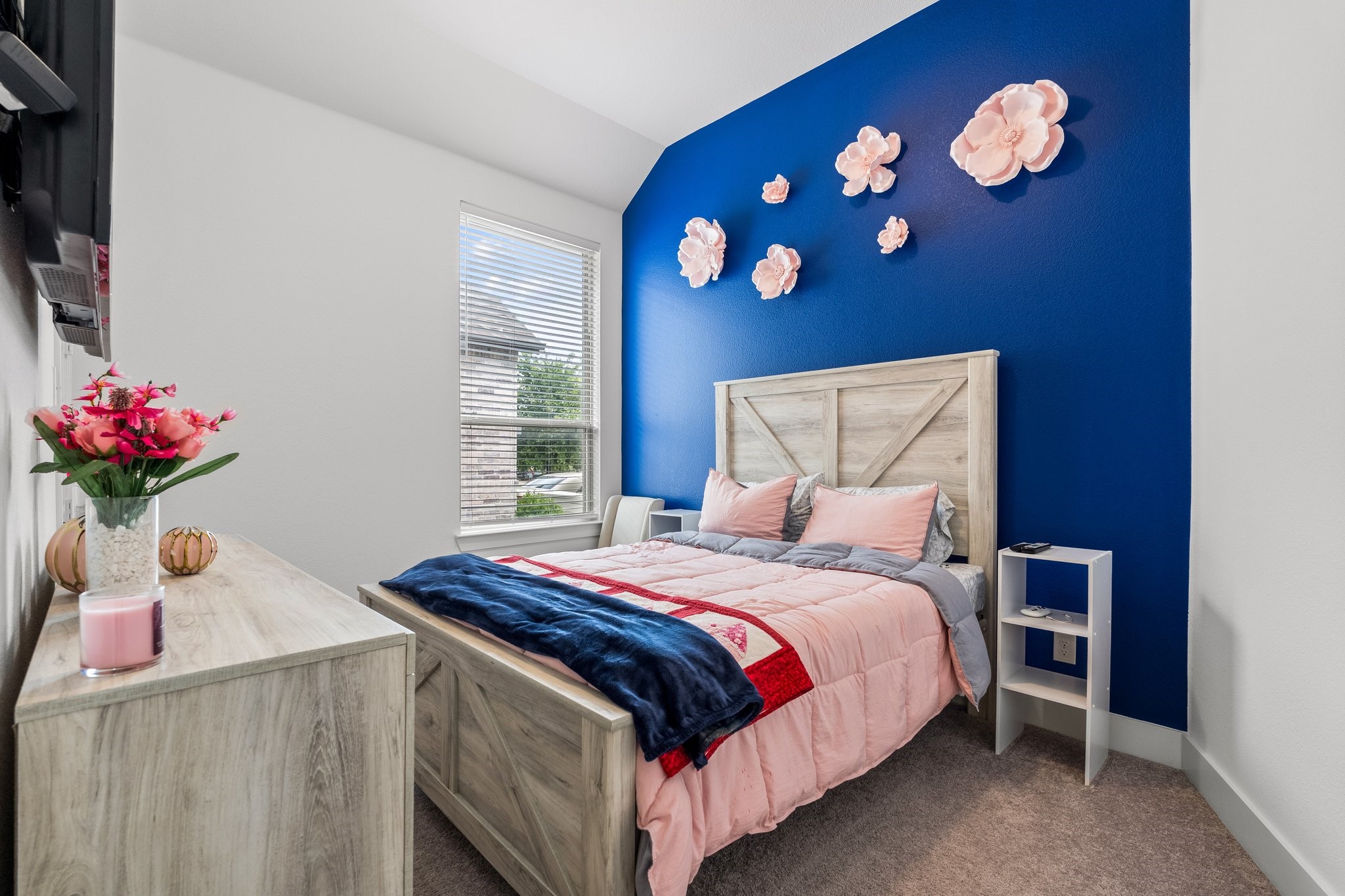 1618 Snowdrop Drive
