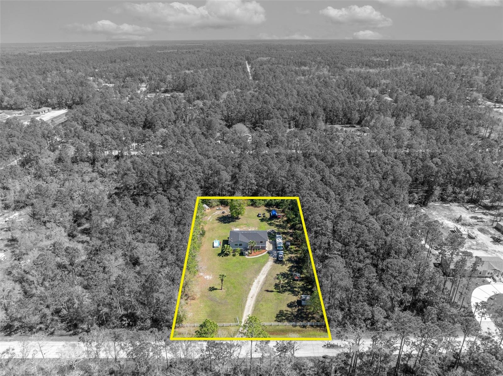 1605 GUAVA LN