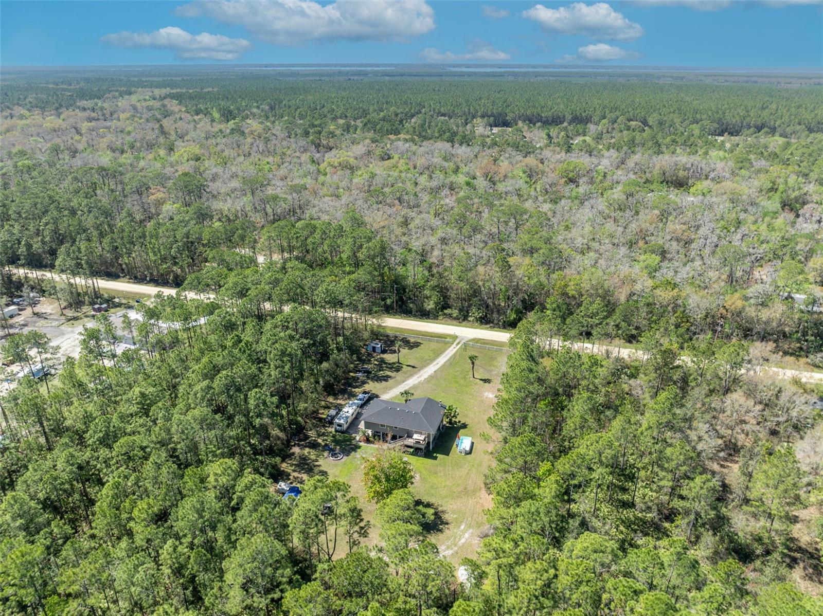 1605 GUAVA LN