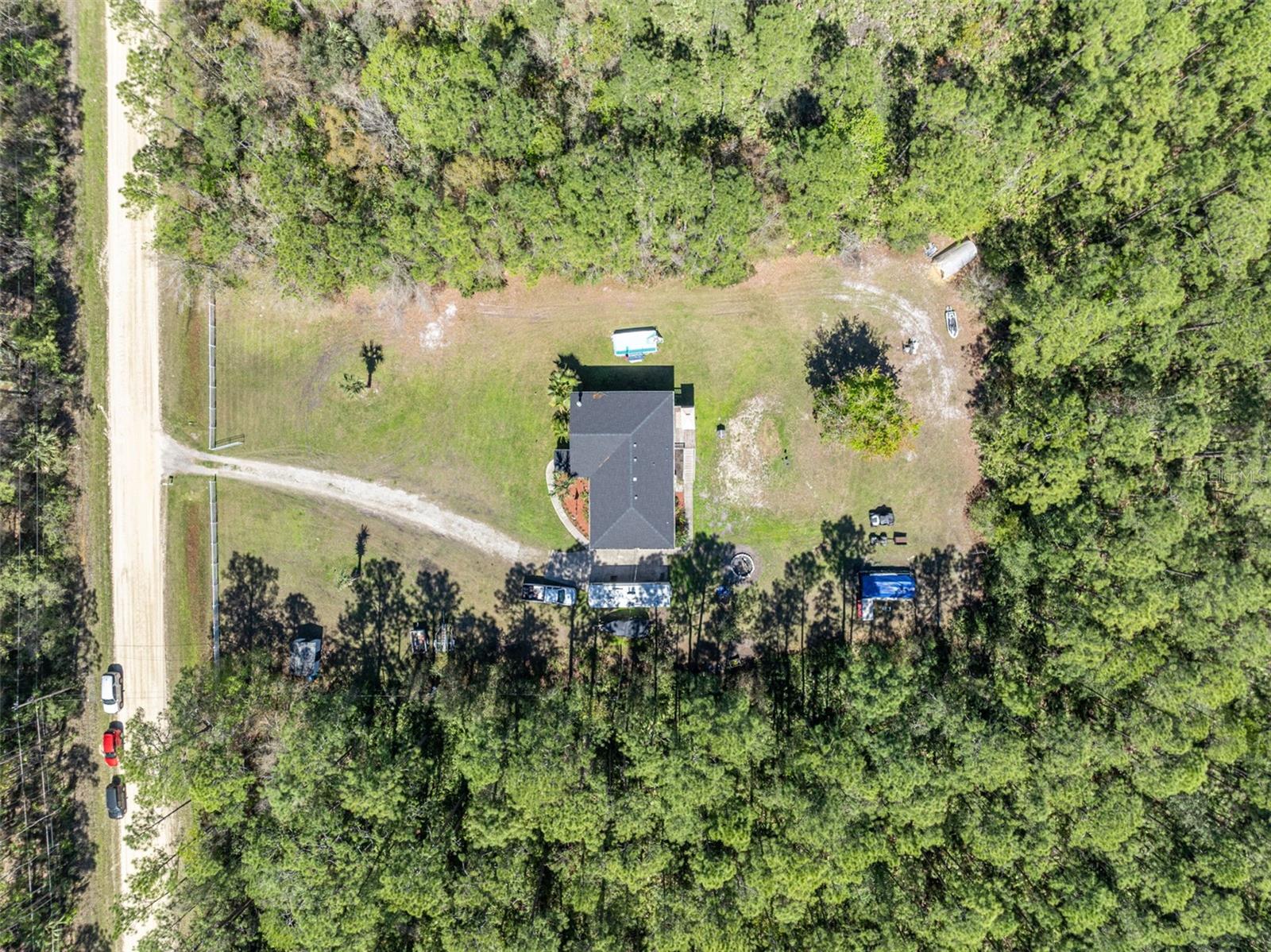 1605 GUAVA LN