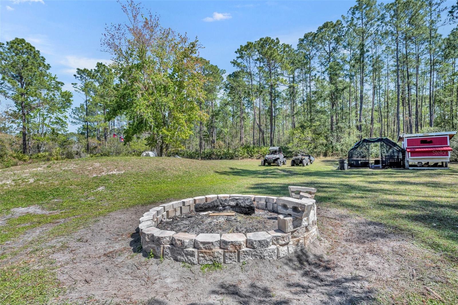 1605 GUAVA LN