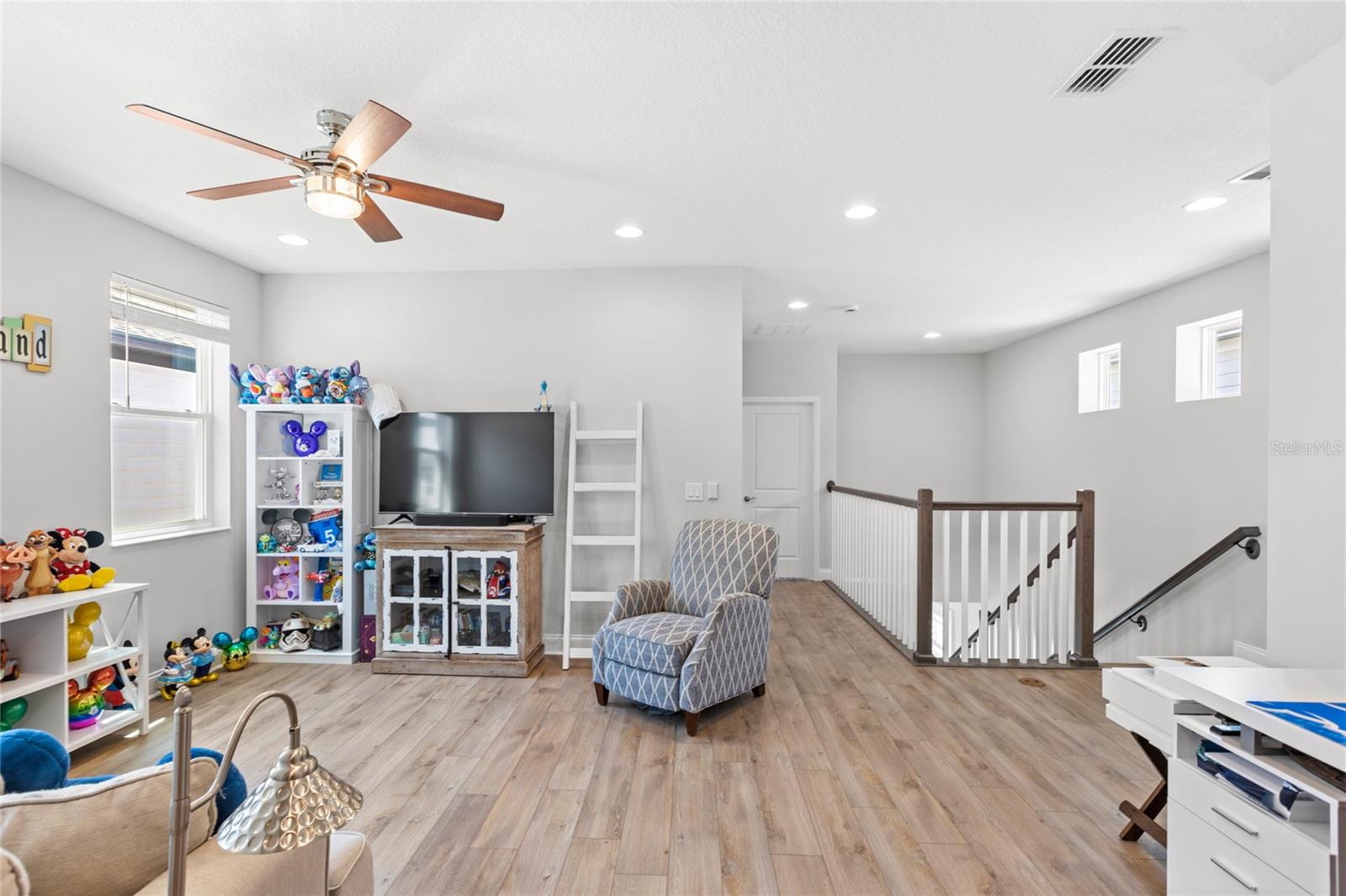 12067 EASTMOOR DR