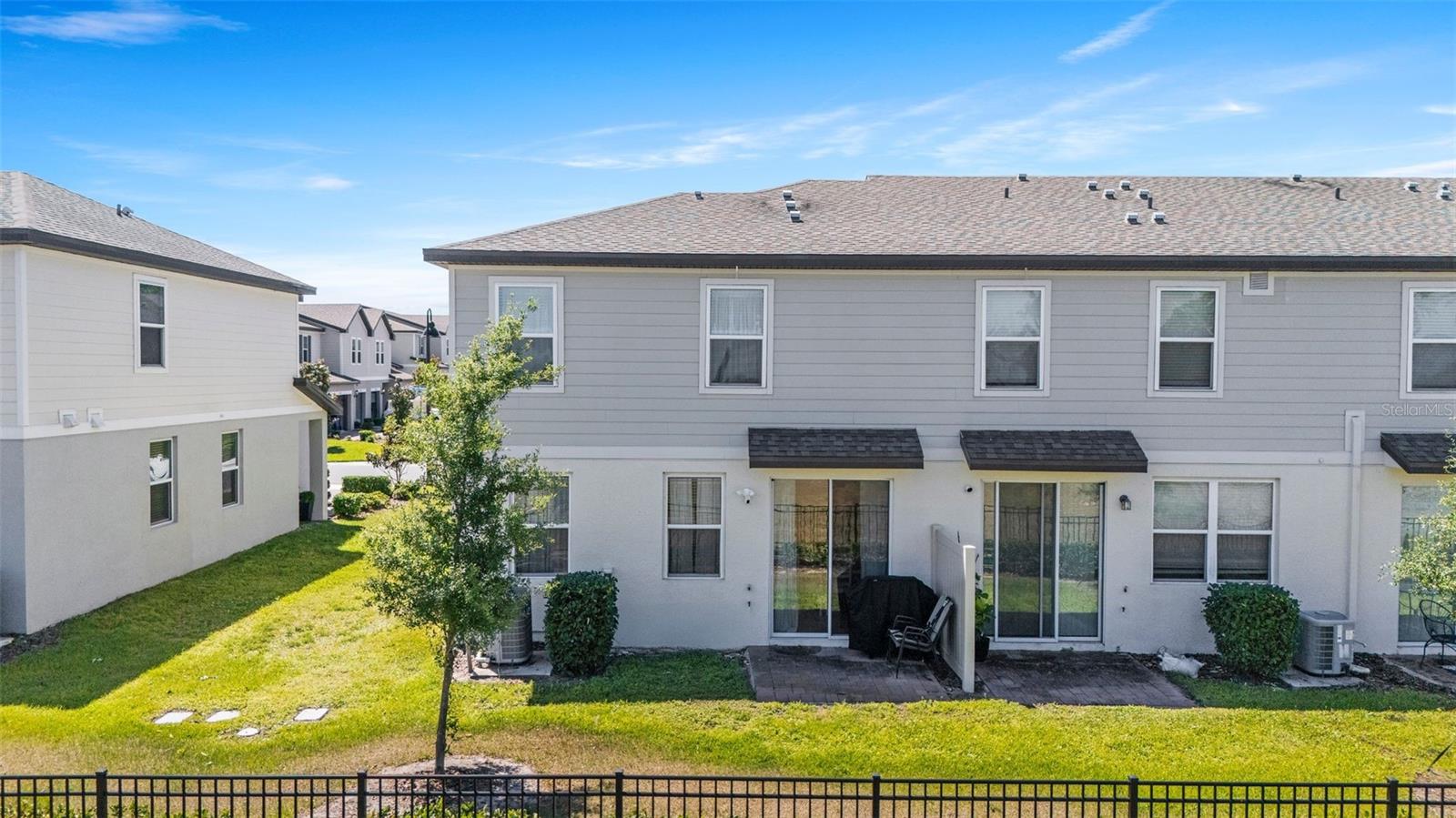 1425 PRAIRIE MEADOWS WAY