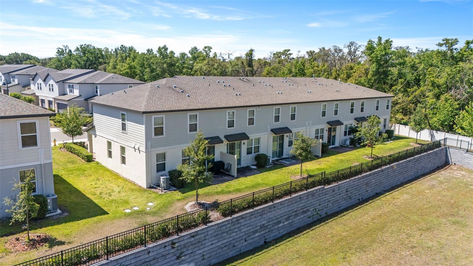 1425 PRAIRIE MEADOWS WAY