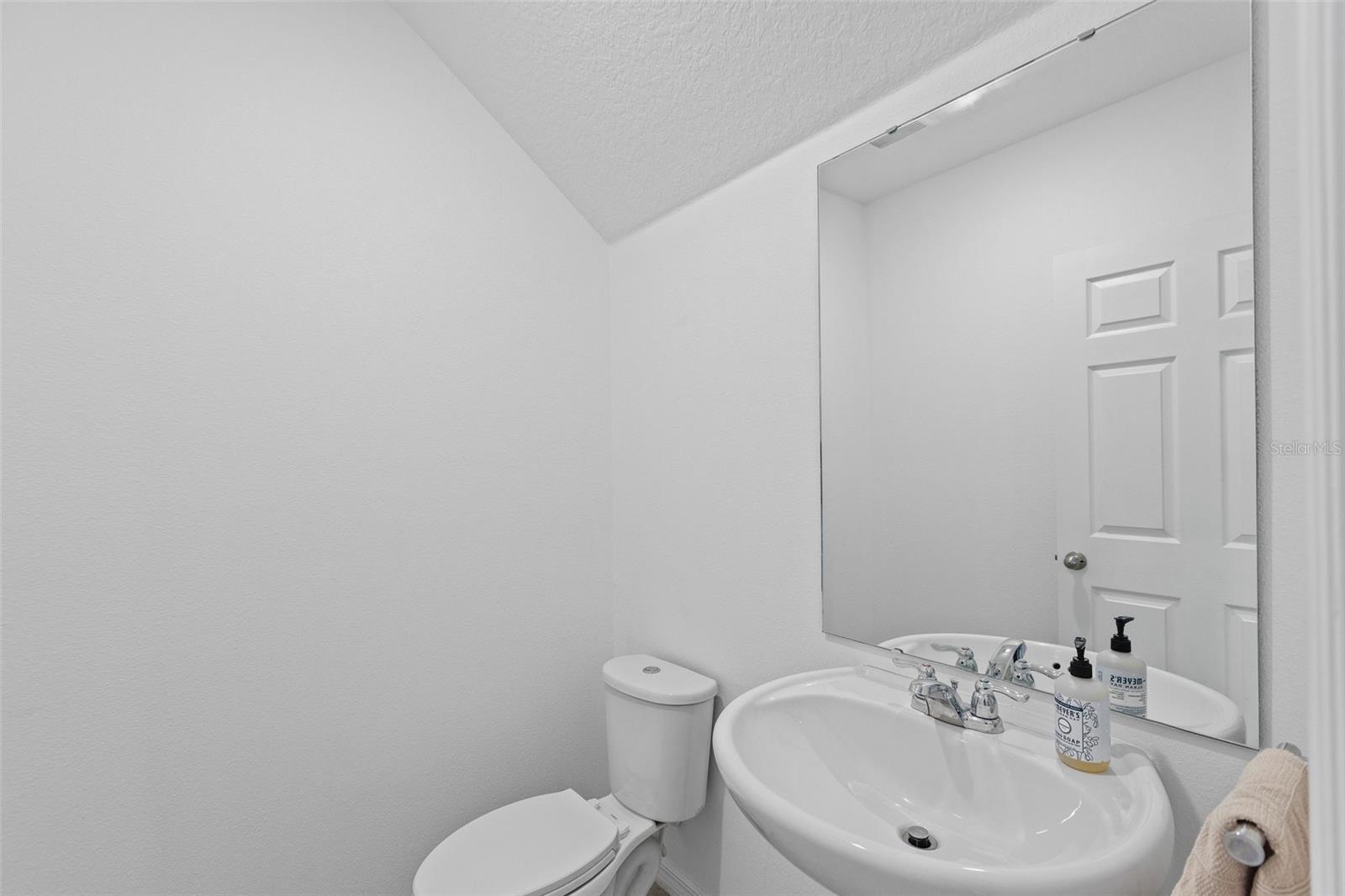 1425 PRAIRIE MEADOWS WAY