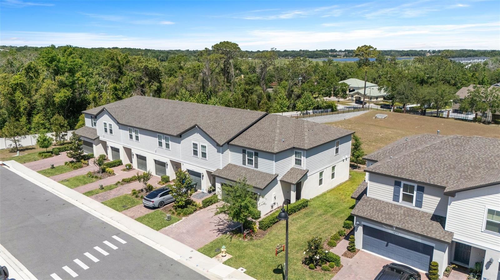 1425 PRAIRIE MEADOWS WAY