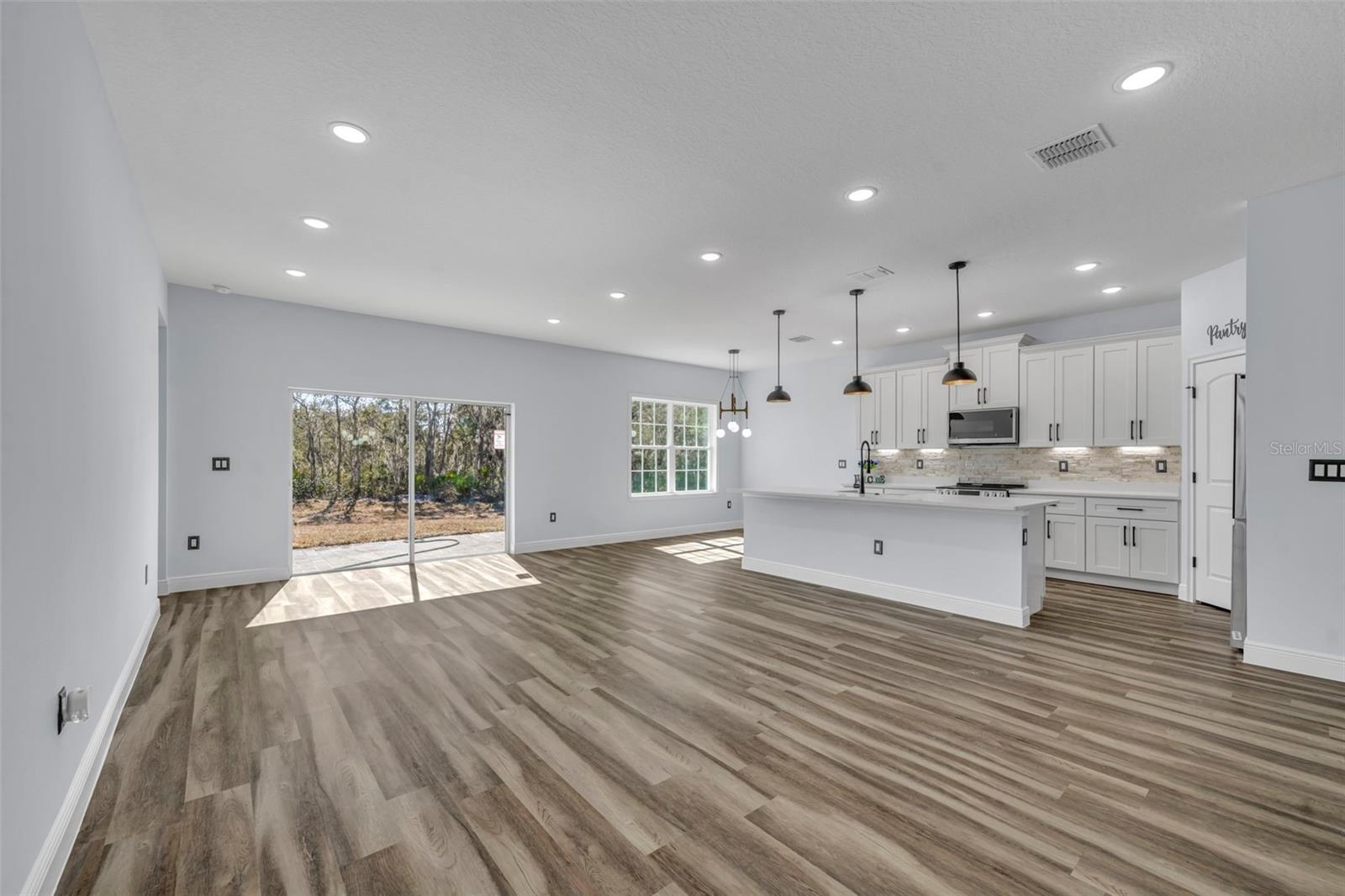 256 HIBISCUS LN