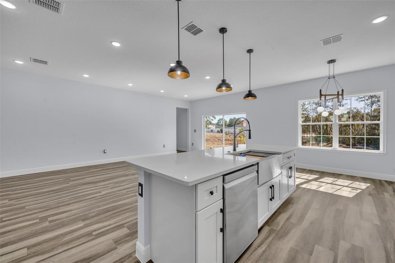 256 HIBISCUS LN