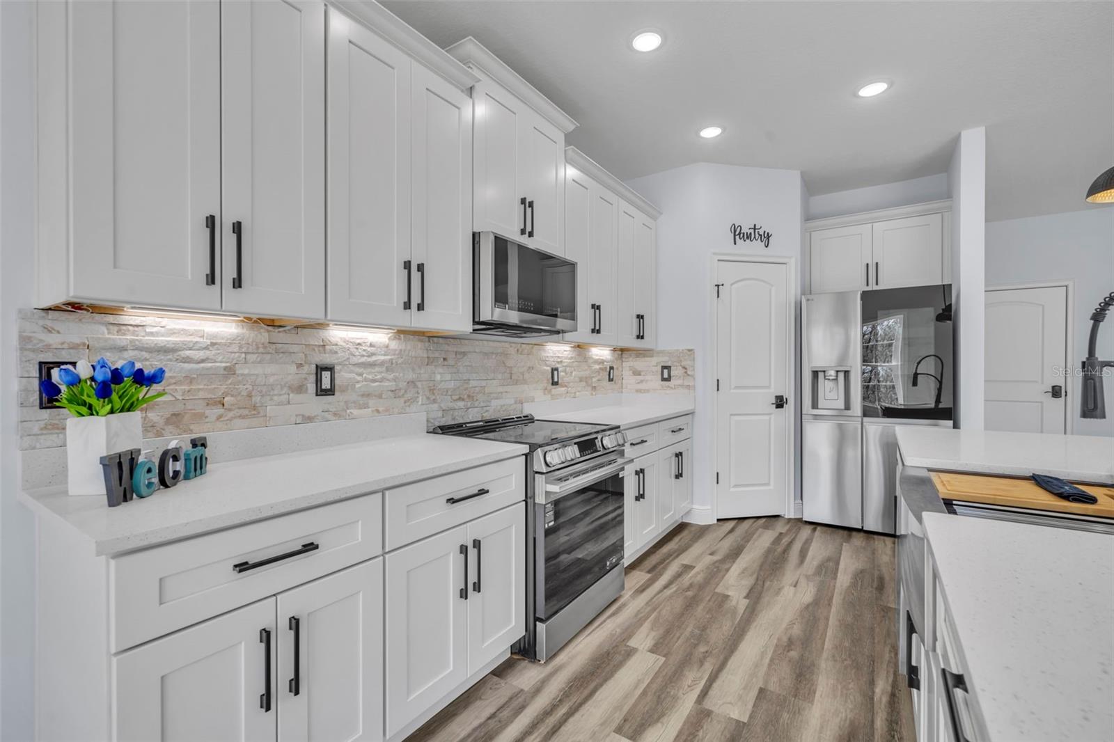 256 HIBISCUS LN
