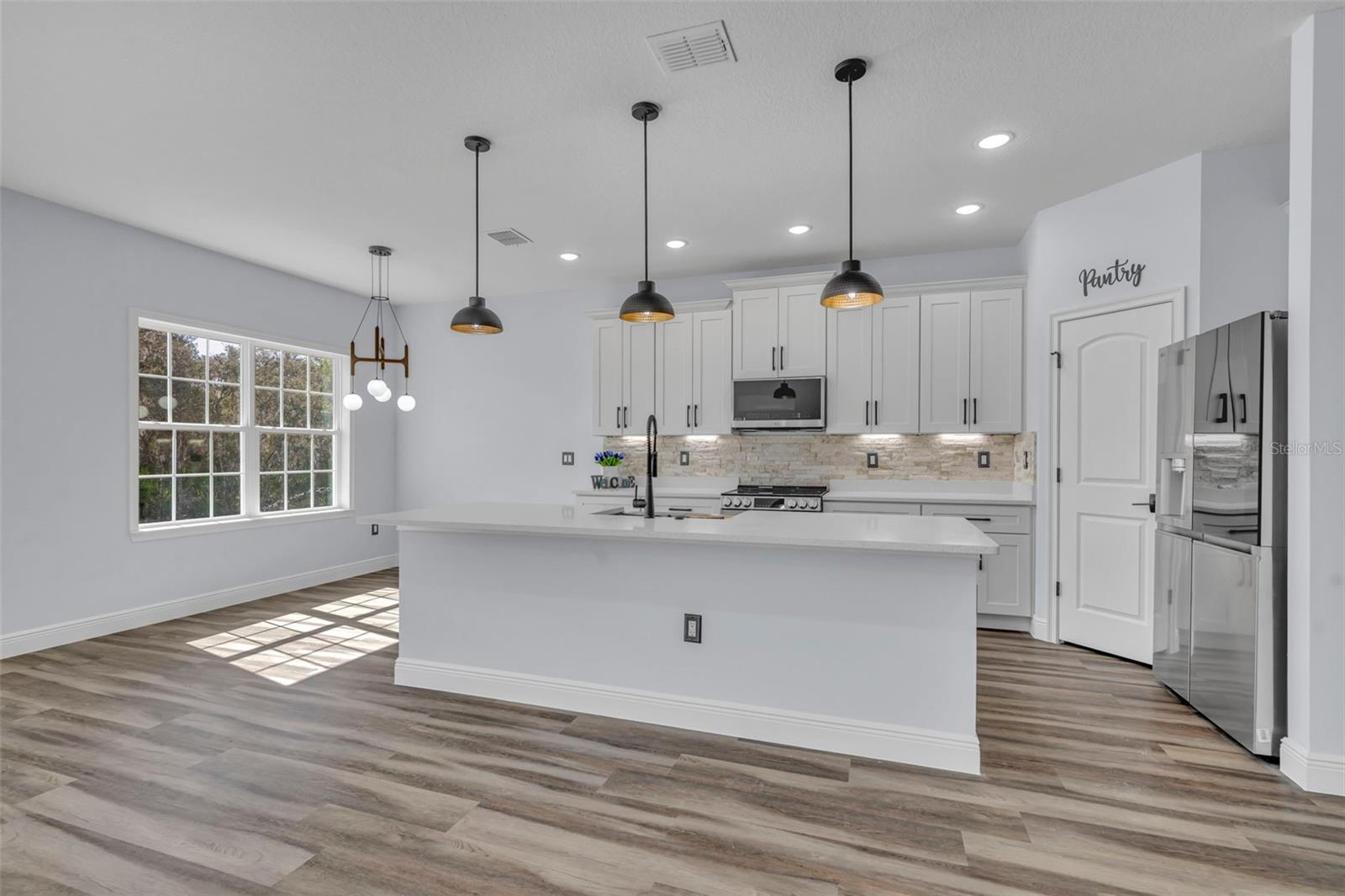 256 HIBISCUS LN