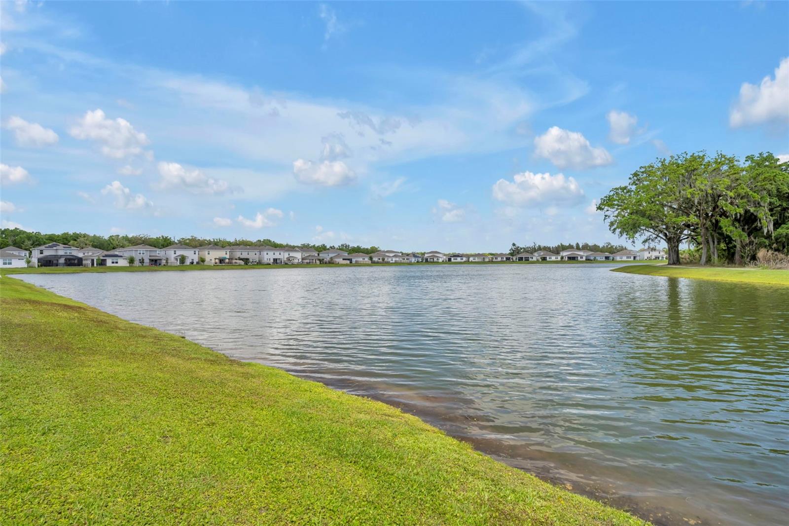 5346 ROYAL POINT AVE