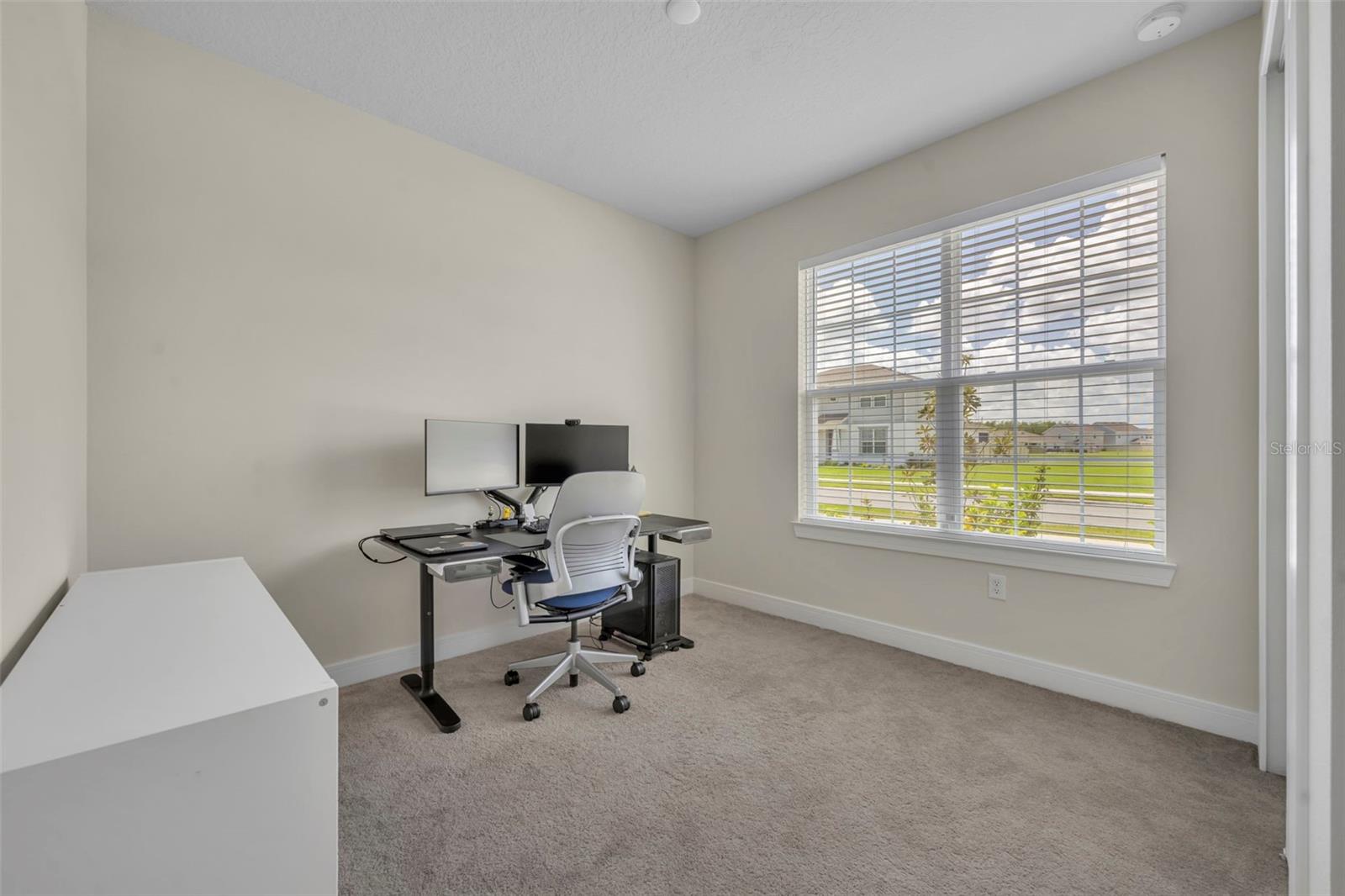 5346 ROYAL POINT AVE