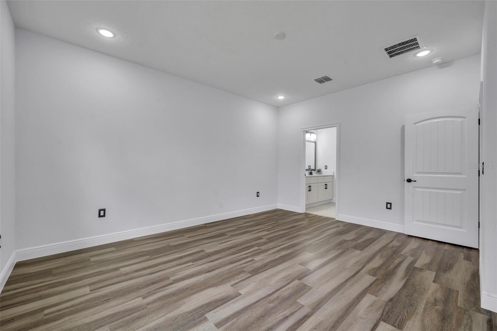 47 ORCHID CT