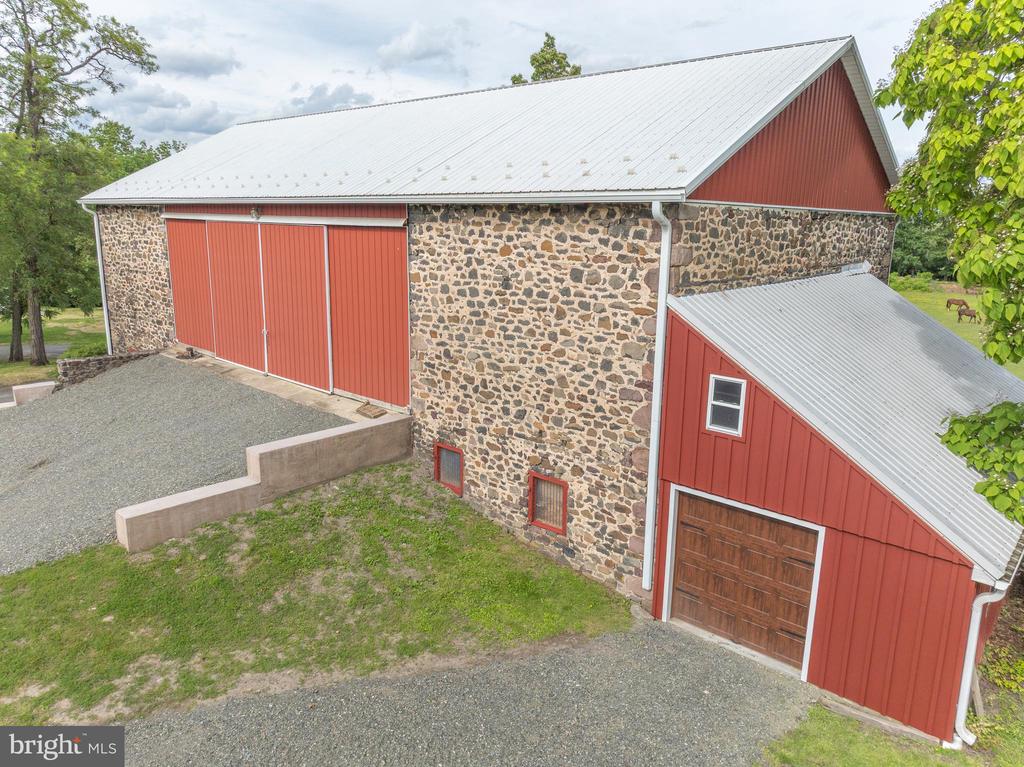 639 OLD AIRPORT ROAD