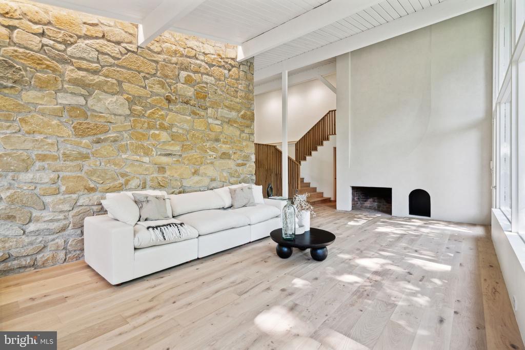 1848 MALLARD LANE