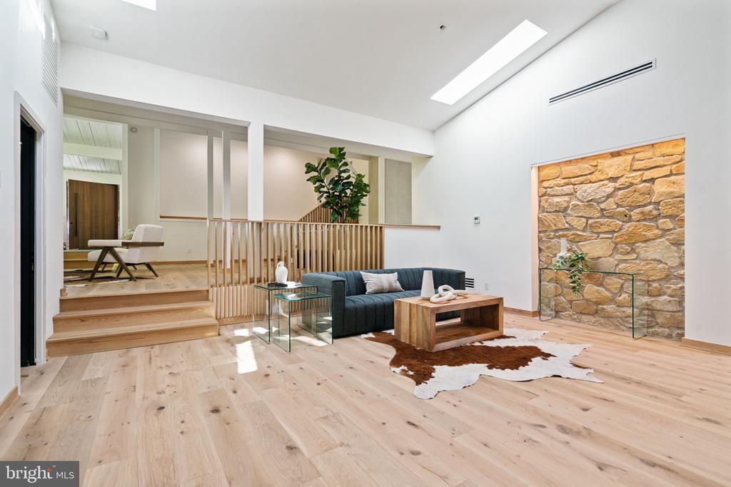 1848 MALLARD LANE