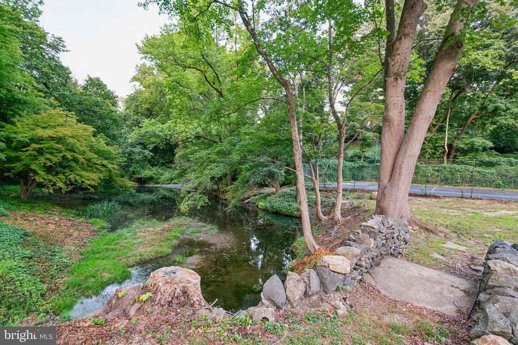 1848 MALLARD LANE