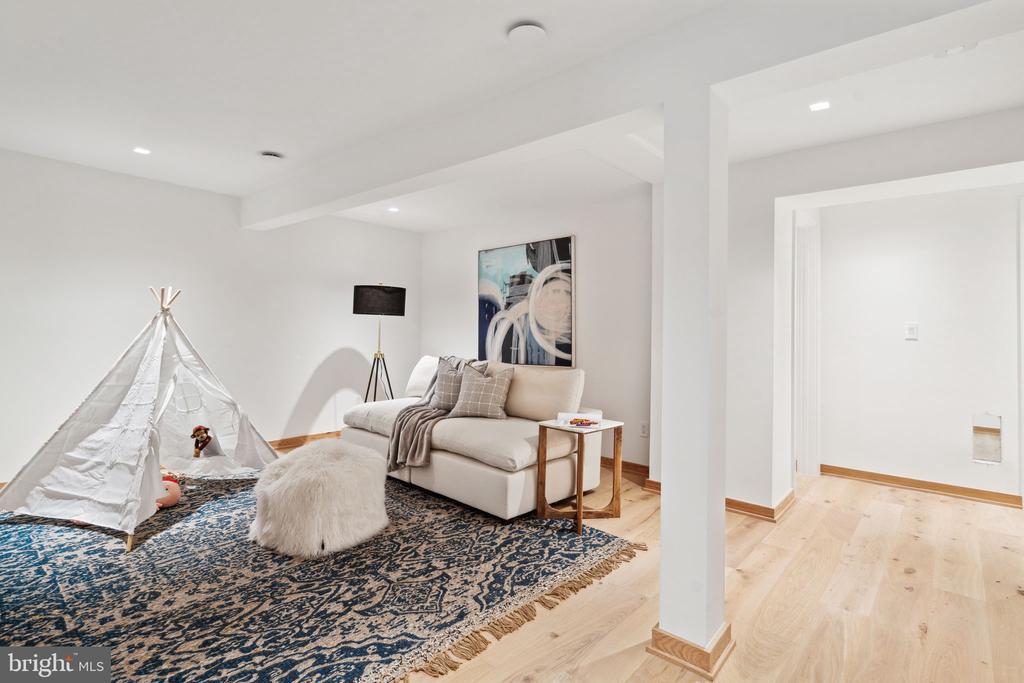 1848 MALLARD LANE