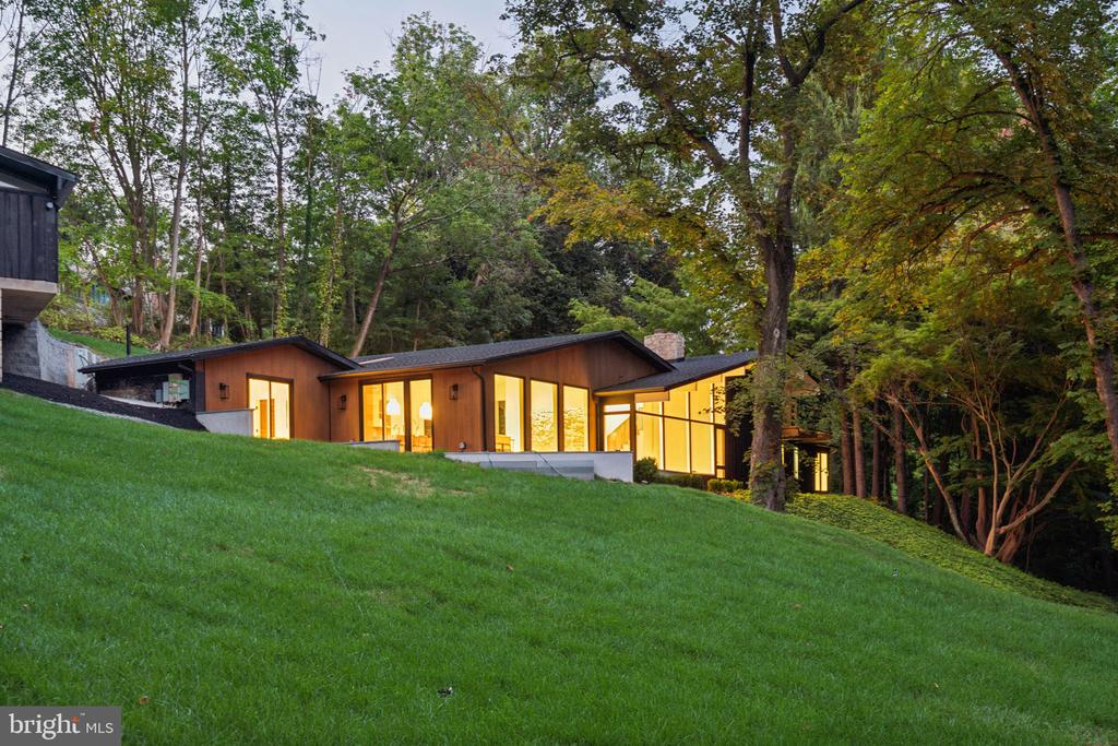 1848 MALLARD LANE